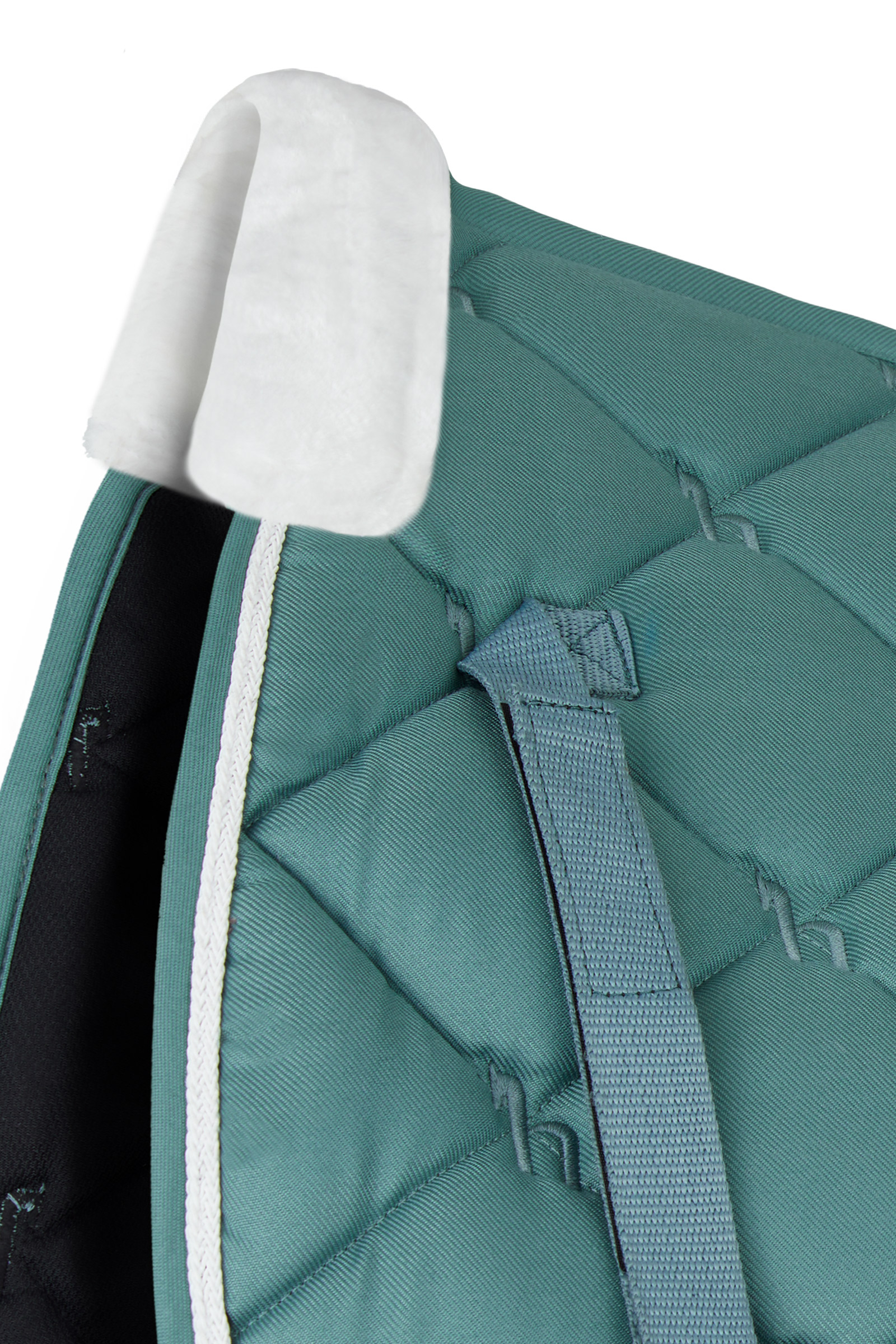 Horze Ghent All Purpose Saddle Pad With Faux Fur 5 Horze Ghent All Purpose Saddle Pad With Faux Fur - Image 3