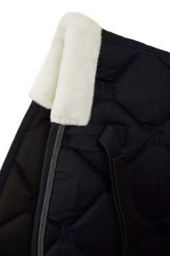 Horze Ghent All Purpose Saddle Pad With Faux Fur 22 Horze Ghent All Purpose Saddle Pad With Faux Fur -Weatherbeeta Store 17406 VDB 3