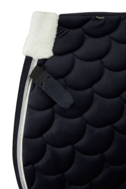 Horze Geneva All Purpose Saddle Pad With Faux Fur 31 Horze Geneva All Purpose Saddle Pad With Faux Fur -Weatherbeeta Store 17426 VDB 2