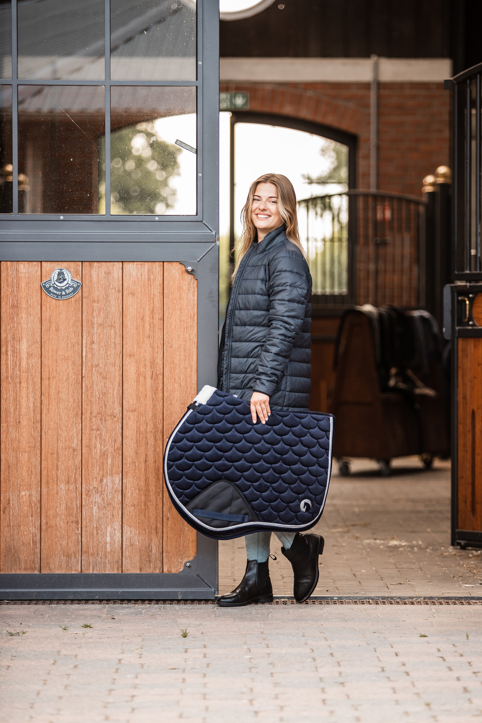 Horze Geneva All Purpose Saddle Pad With Faux Fur 18 Horze Geneva All Purpose Saddle Pad With Faux Fur - Image 16