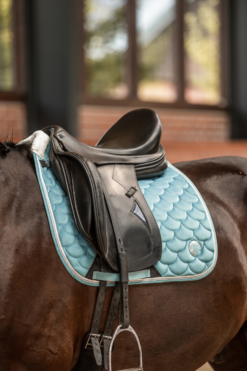 Horze Geneva Dressage Saddle Pad With Faux Fur -Weatherbeeta Store 17436 SIB 4