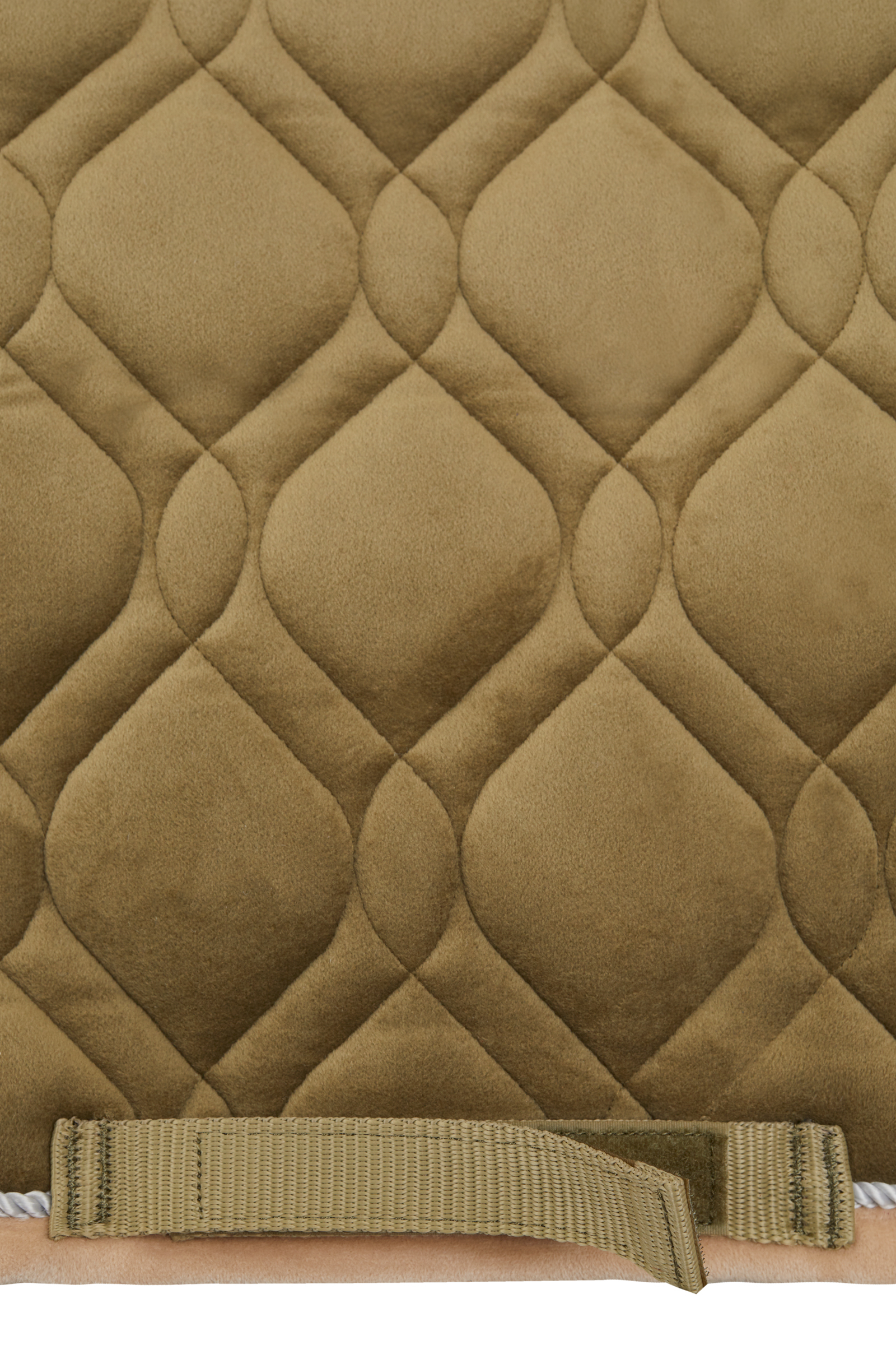 Horze St. Moritz Dressage Saddle Pad 6 Horze St. Moritz Dressage Saddle Pad - Image 4