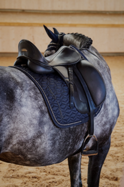 Eskadron Platinum 22 Sparkle Dressage Saddle Pad 8 Eskadron Platinum 22 Sparkle Dressage Saddle Pad -Weatherbeeta Store 341096 DB 2