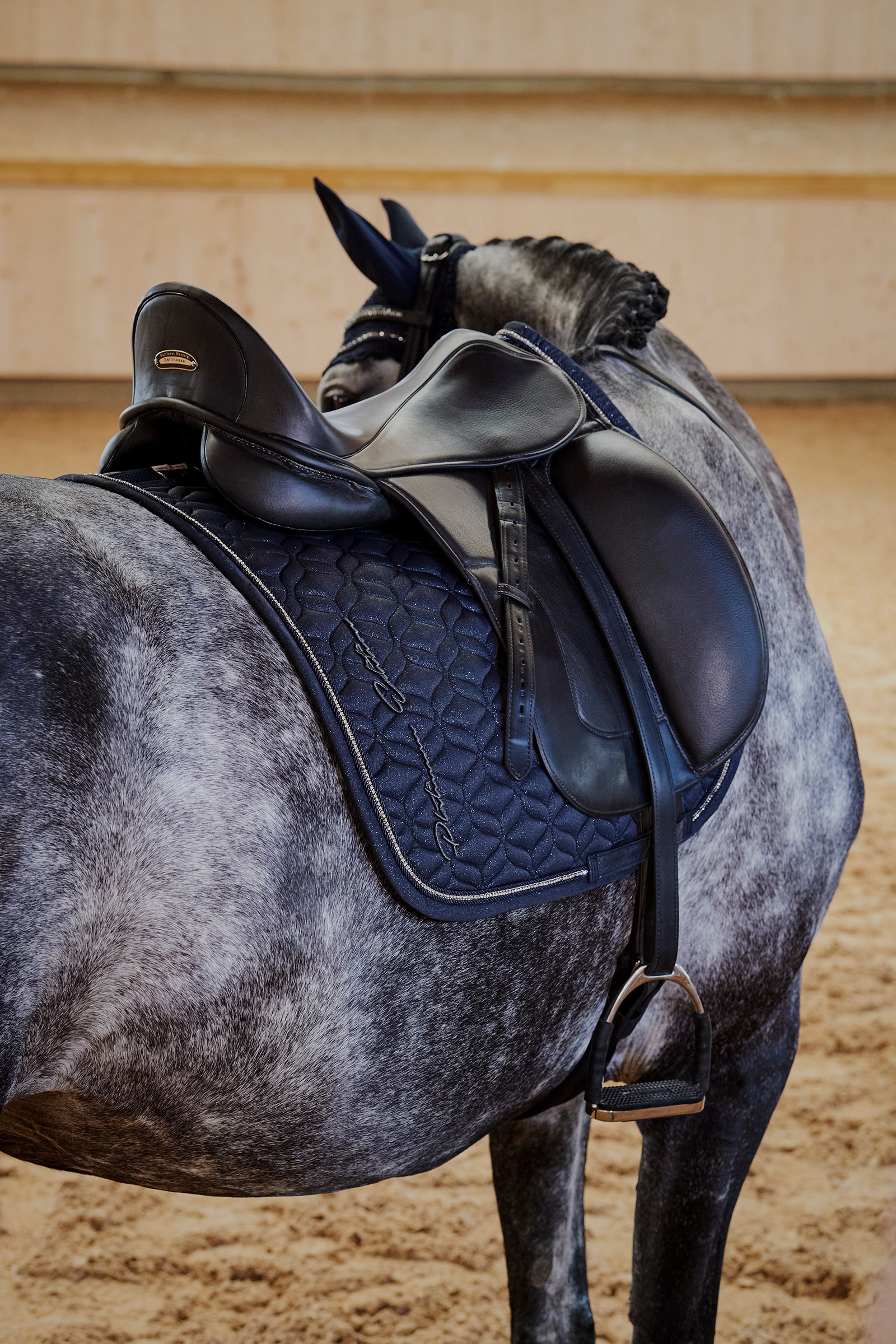 Eskadron Platinum 22 Sparkle Dressage Saddle Pad 5 Eskadron Platinum 22 Sparkle Dressage Saddle Pad - Image 3