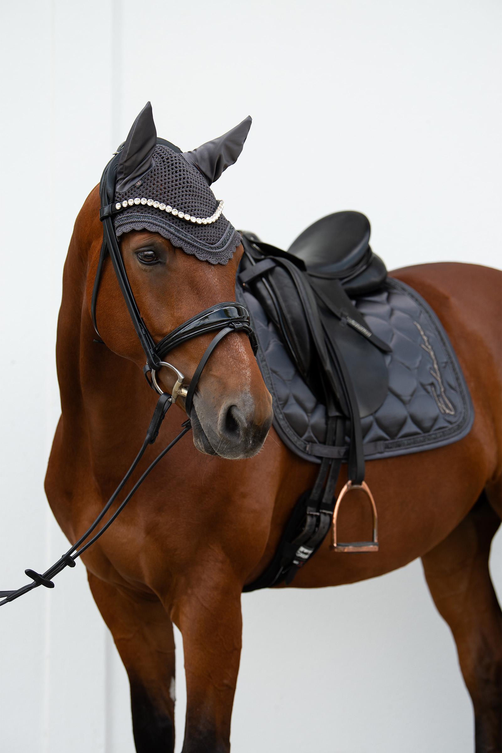 Eskadron Heritage AW2023 Satin Jewel Dressage Saddle Pad 4 Eskadron Heritage AW2023 Satin Jewel Dressage Saddle Pad - Image 2