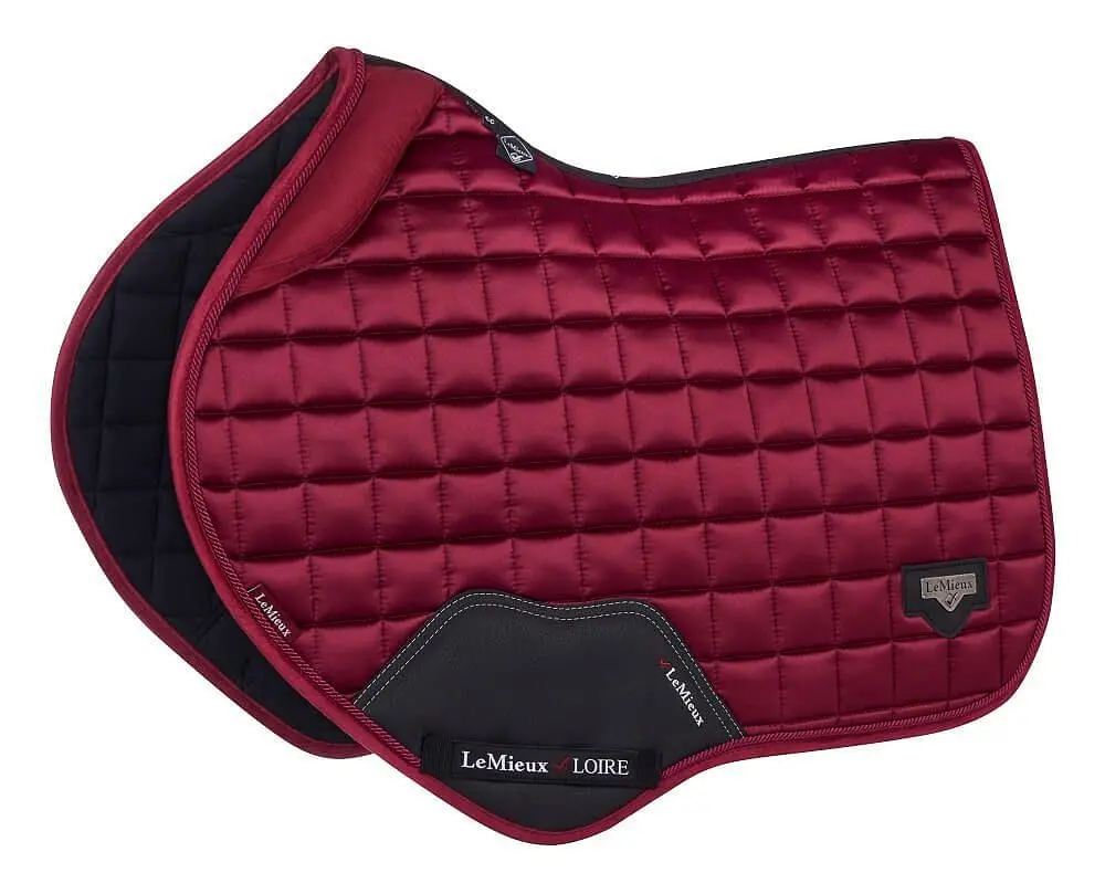 LeMieux Loire Memory Satin Close Contact Saddle Pad 5 LeMieux Loire Memory Satin Close Contact Saddle Pad - Image 3